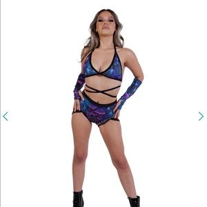 Lyte Couture X IHR Dazed Mushroom Triangle Top